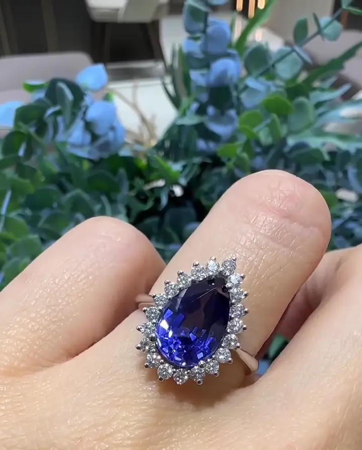 4.50 ct Safir ve 0.55 ct Pırlanta Yüzük, görsel 2