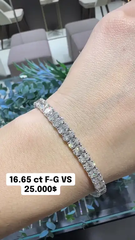 16.65 ct Suyolu Pırlanta Bileklik videosundan kare