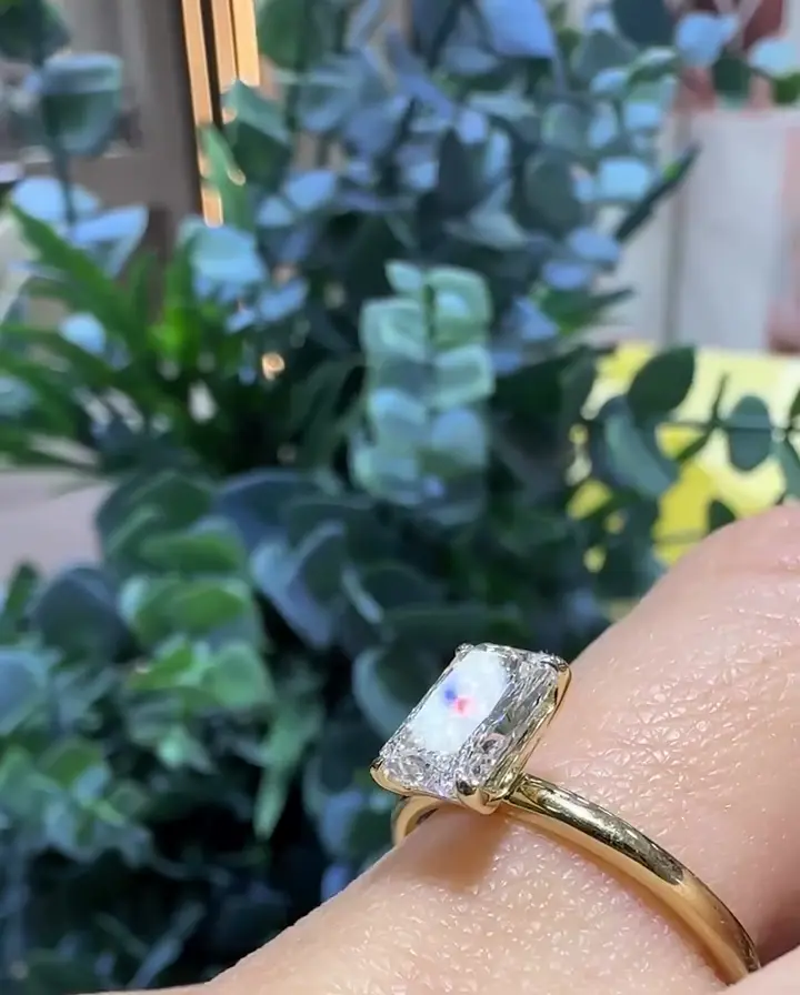 1.21 ct Tektaş Pırlanta Yüzük