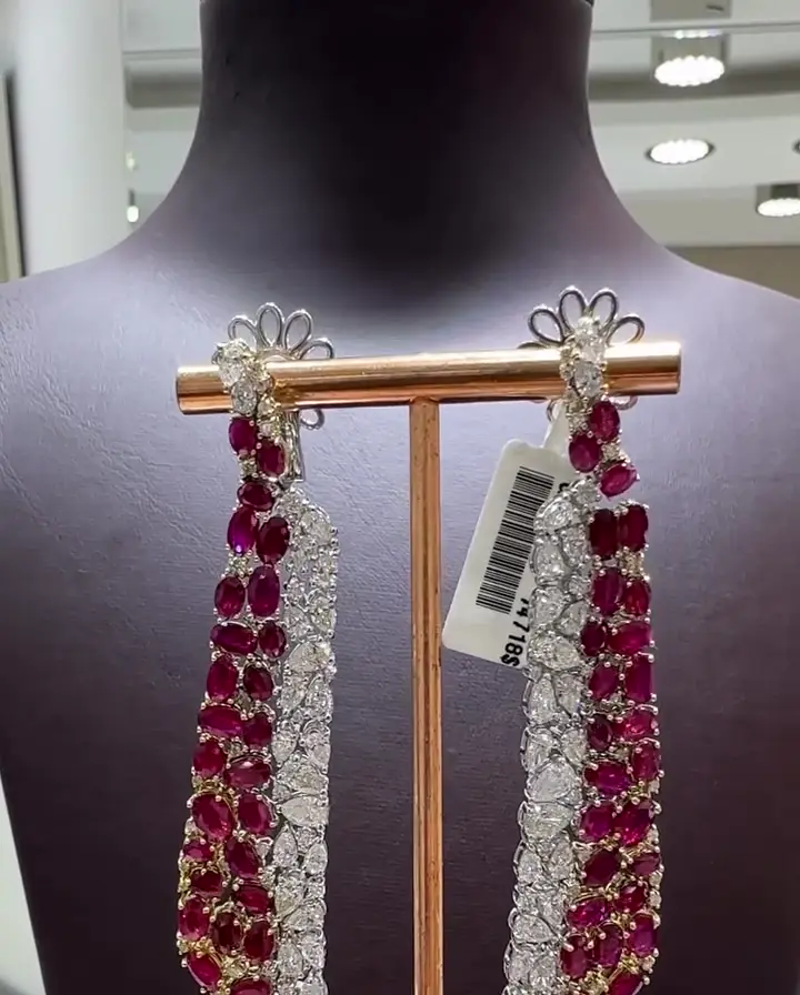 13.96 ct Yakut ve 9.80 ct Pırlanta Küpe, görsel 1